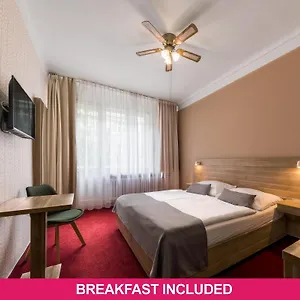 3* Hotel Meda Of Museum Kampa